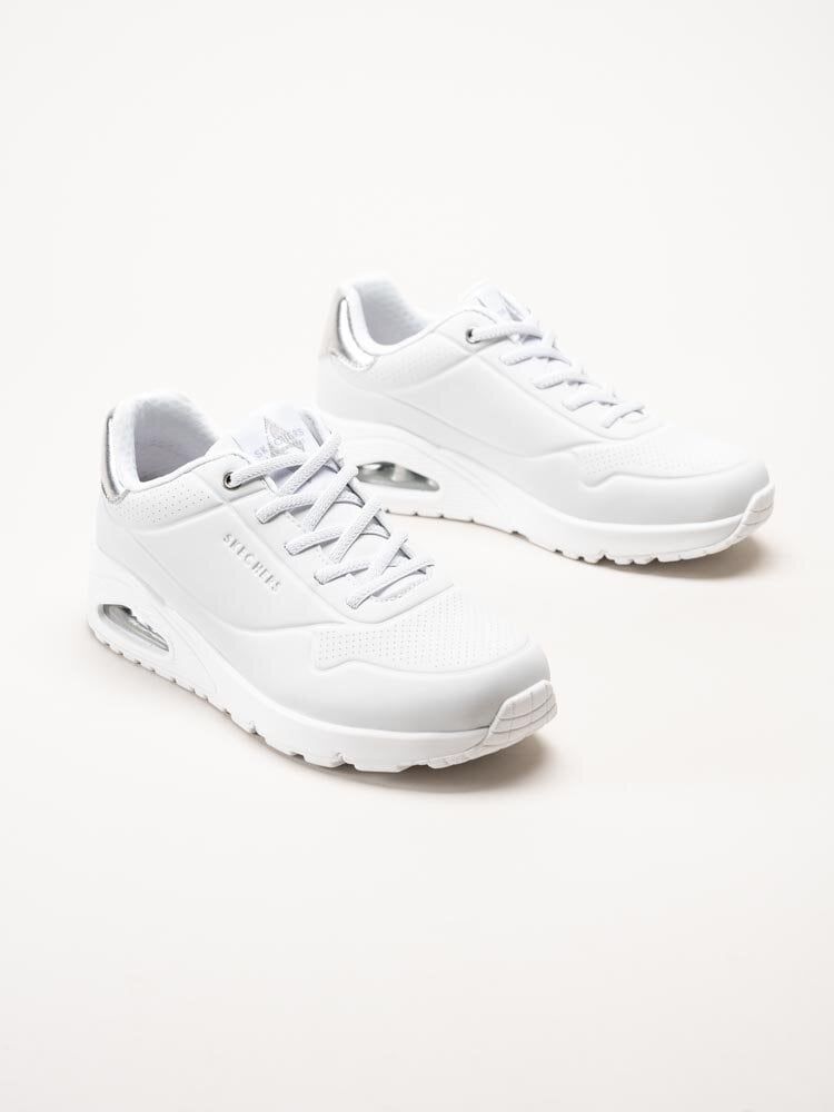 Skechers - Uno - Shimmer Away - Vita sneakers i skinnimitation