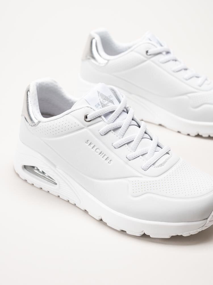 Skechers - Uno - Shimmer Away - Vita sneakers i skinnimitation