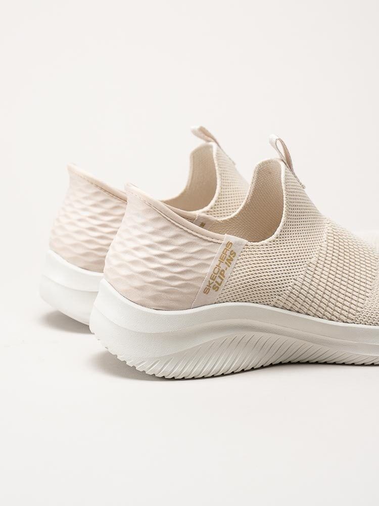 Skechers - Ultra Flex 3.0 Cozy Streak - Beige slip-ins sneakers i textil