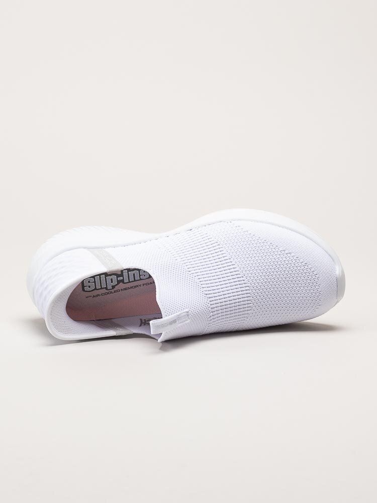 Skechers - Ultra Flex 3.0 Cozy Streak - Vita slip-ins sneakers i textil