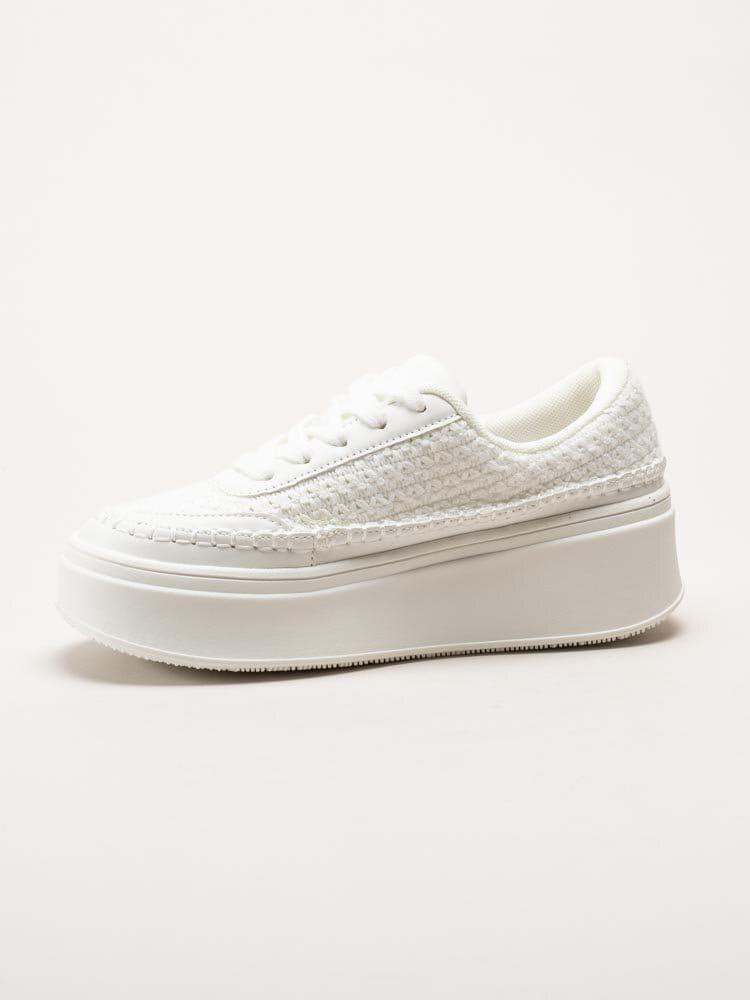 Duffy - Vita platåsneakers i textil