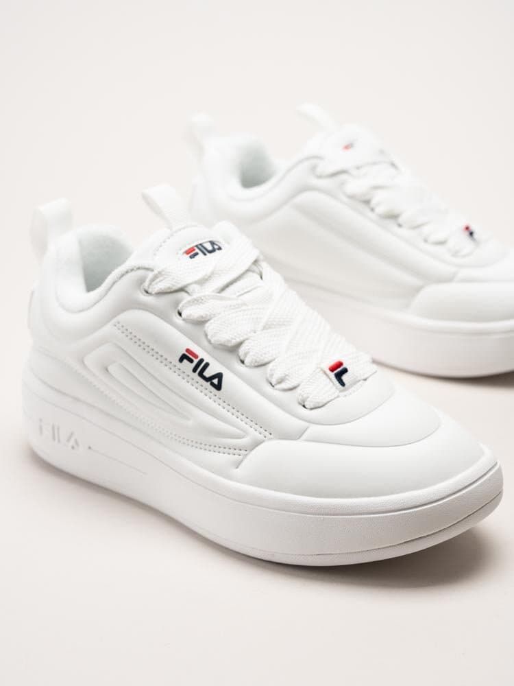 FILA - Superbubble Wmn - Vita sneakers i skinnimitation