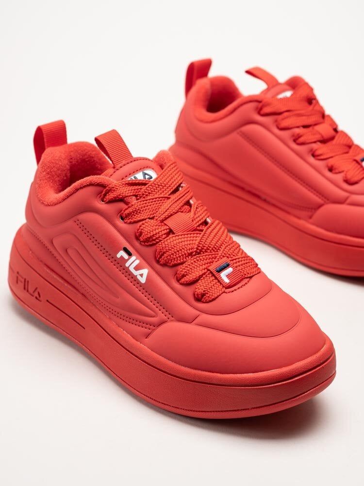 FILA - Superbubble Wmn - Röda sneakers i skinnimitation