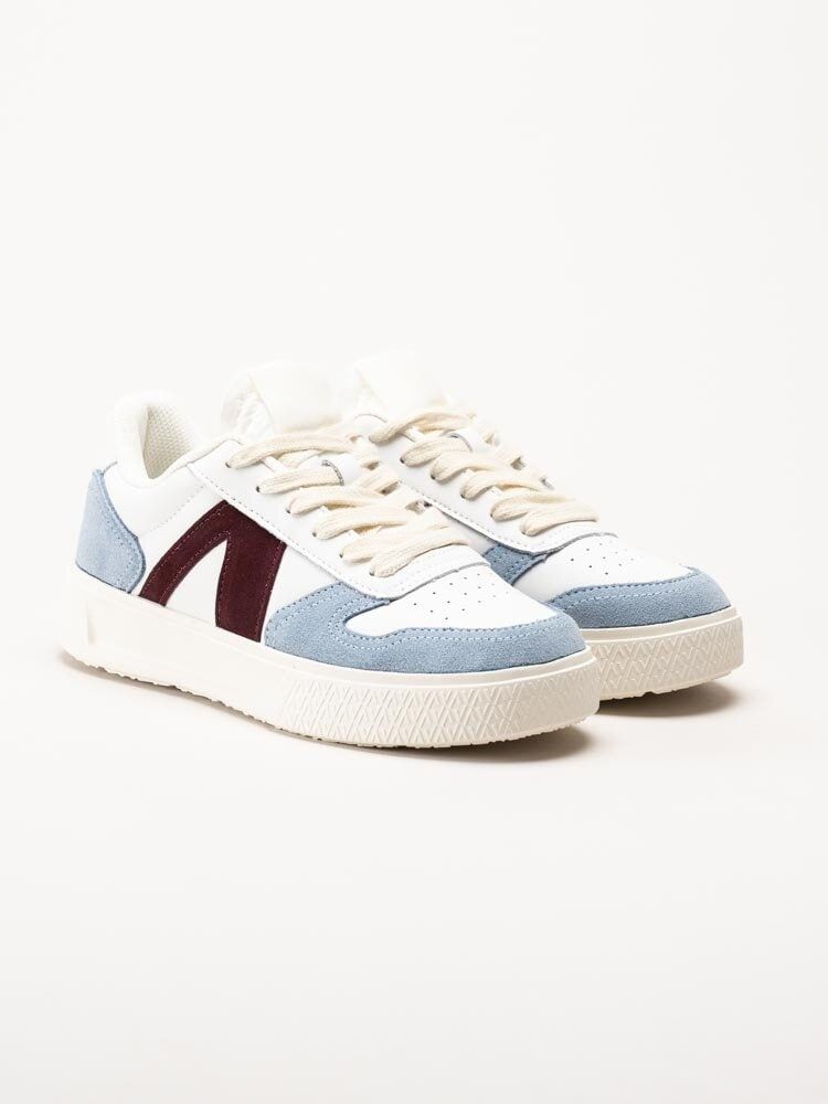 ARKK Copenhagen - Uncover - Vita skinnsneakers med mockadetaljer