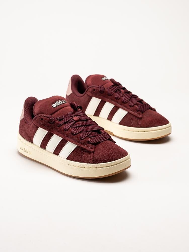 Adidas - Grand Court Alpha 00s - Vinröda sneakers i mocka
