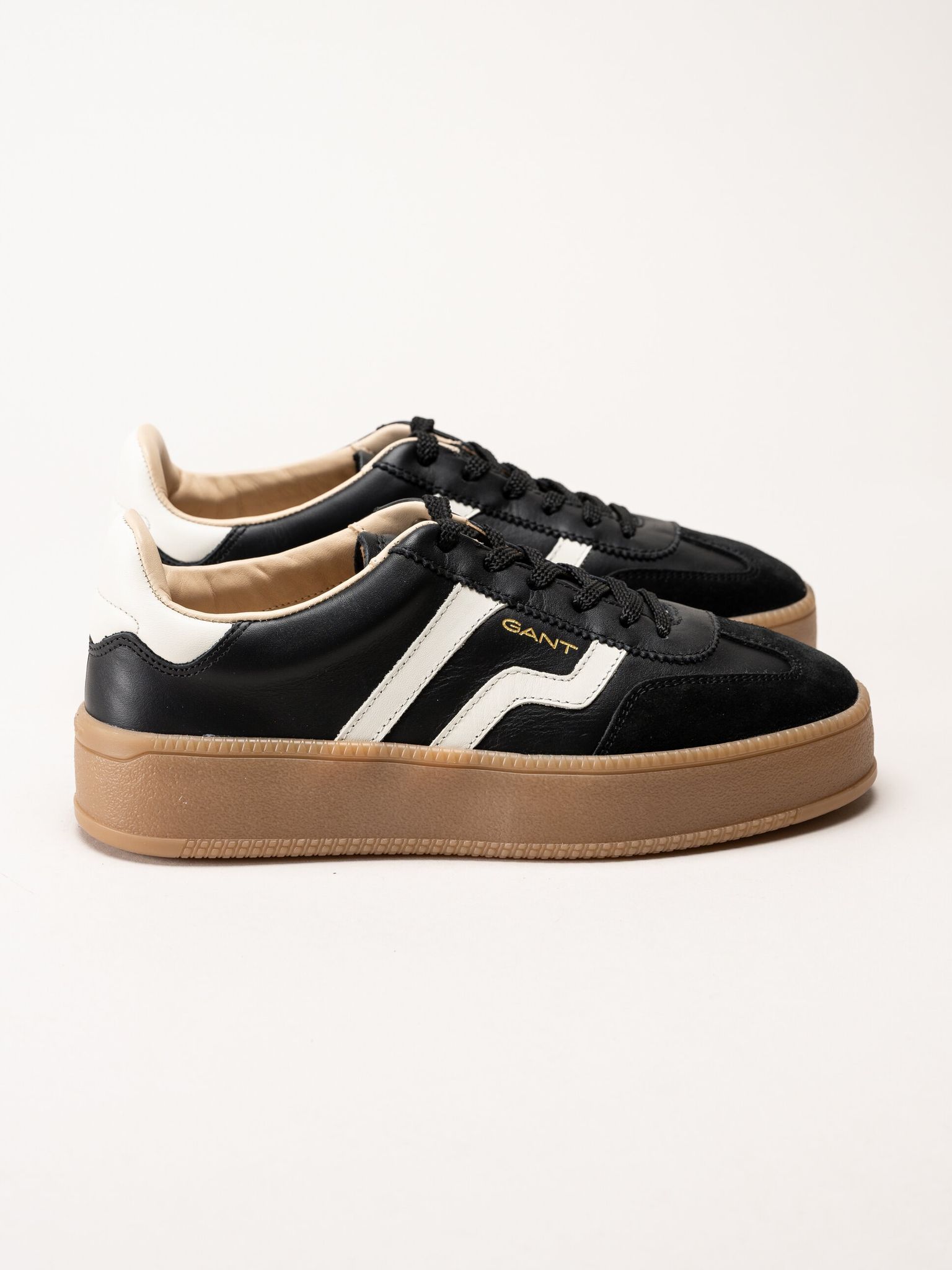 Gant Footwear - Cuzmani - Svarta retro platåsneakers i skinn och mocka