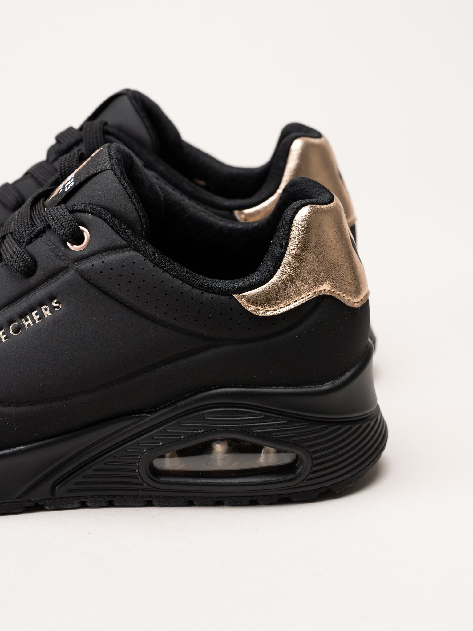 Skechers - Uno - Golden Air - Svarta sneakers i skinnimitation
