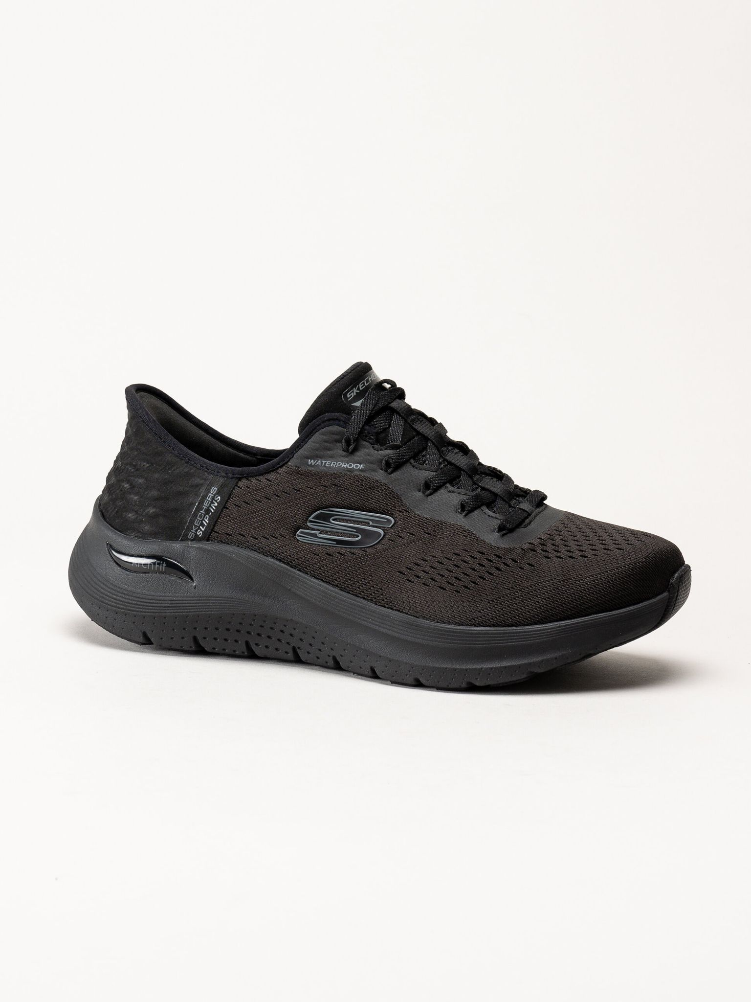 Skechers - Arch Fit 2.0 - Morning Mist - Svarta vattentäta slip-ins sportskor