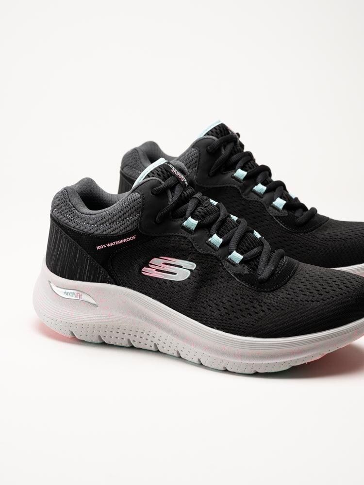 Skechers - Arch Fit 2.0 - Svarta vattentäta sportskor