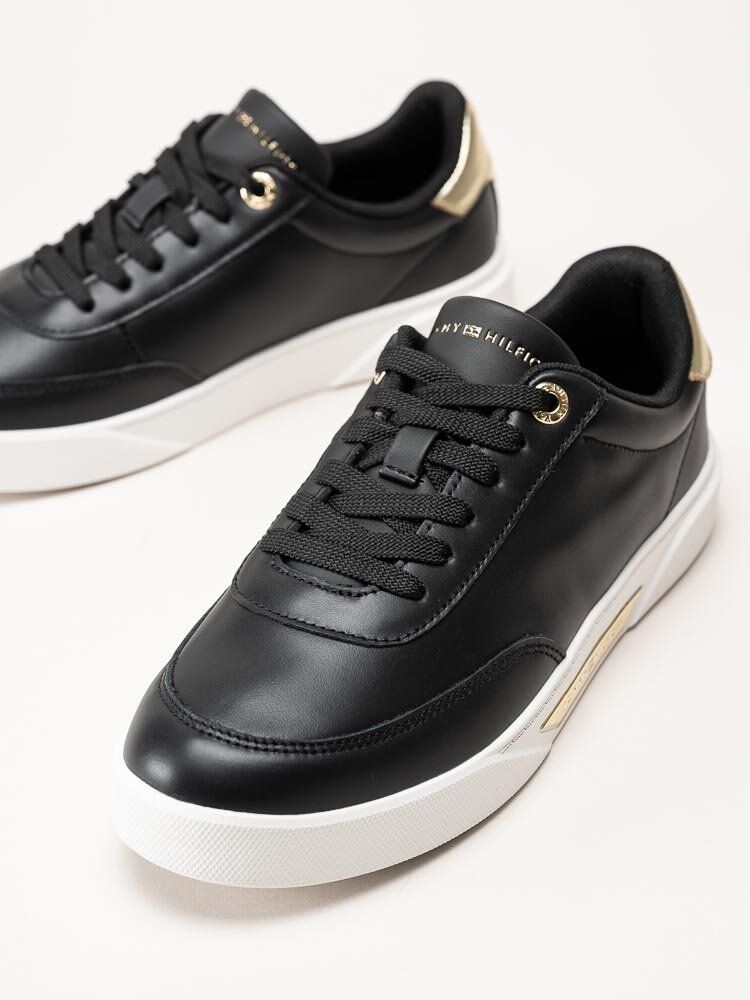 Tommy Hilfiger - Essential Chic Court - Svarta sneakers i skinn