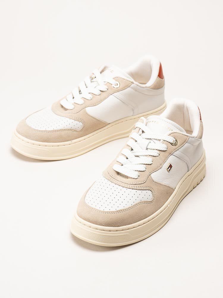 Tommy Hilfiger - TH Sporty Cupsole - Vita sneakers i skinn och mocka