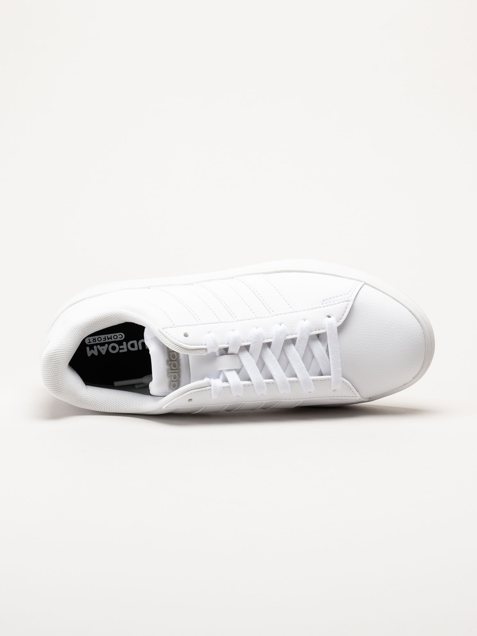 Adidas - Grand Court 3.0 - Vita sneakers i skinnimitation