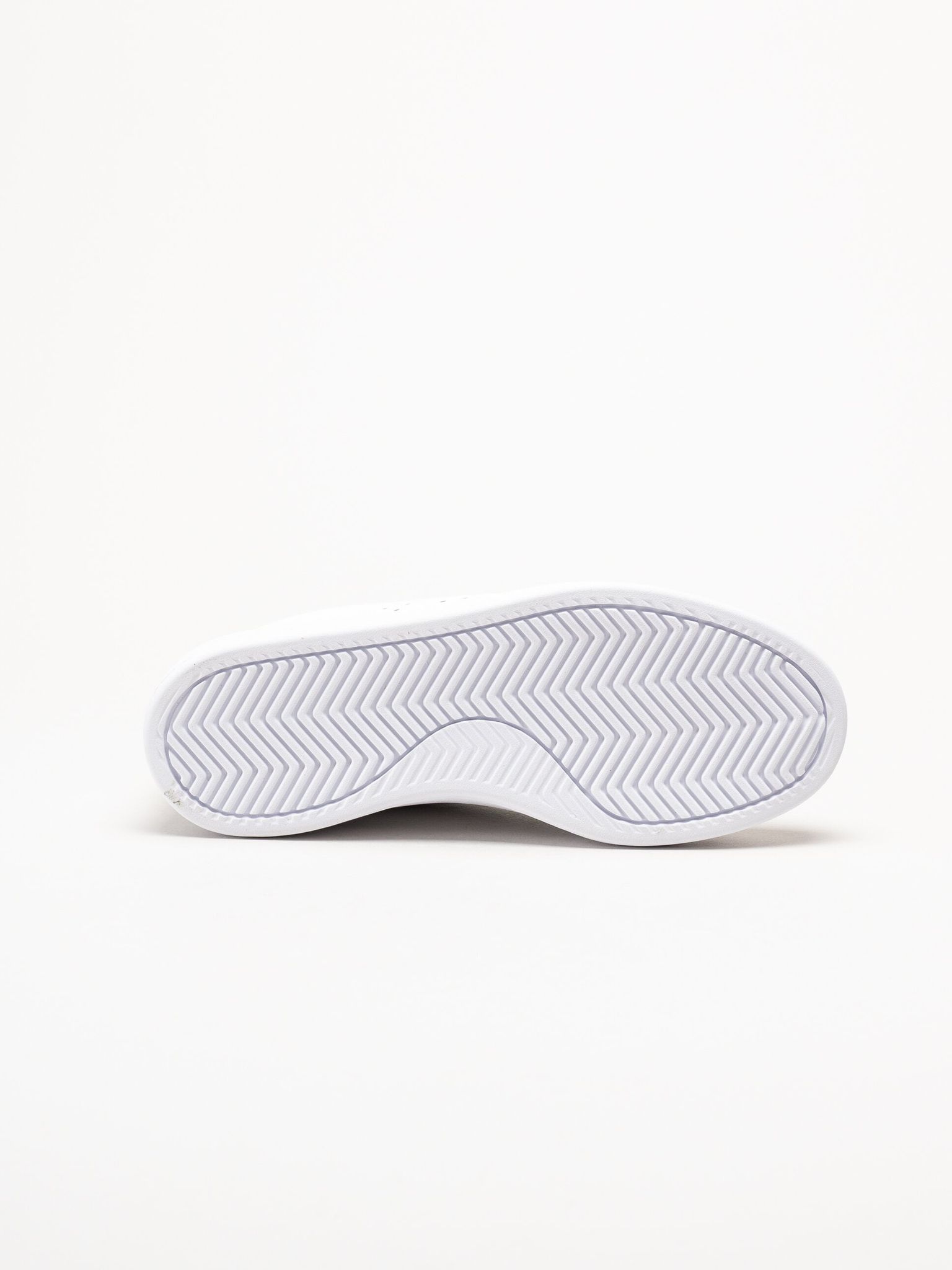 Adidas - Advantage 2.0 - Vita sneakers i skinnimitation
