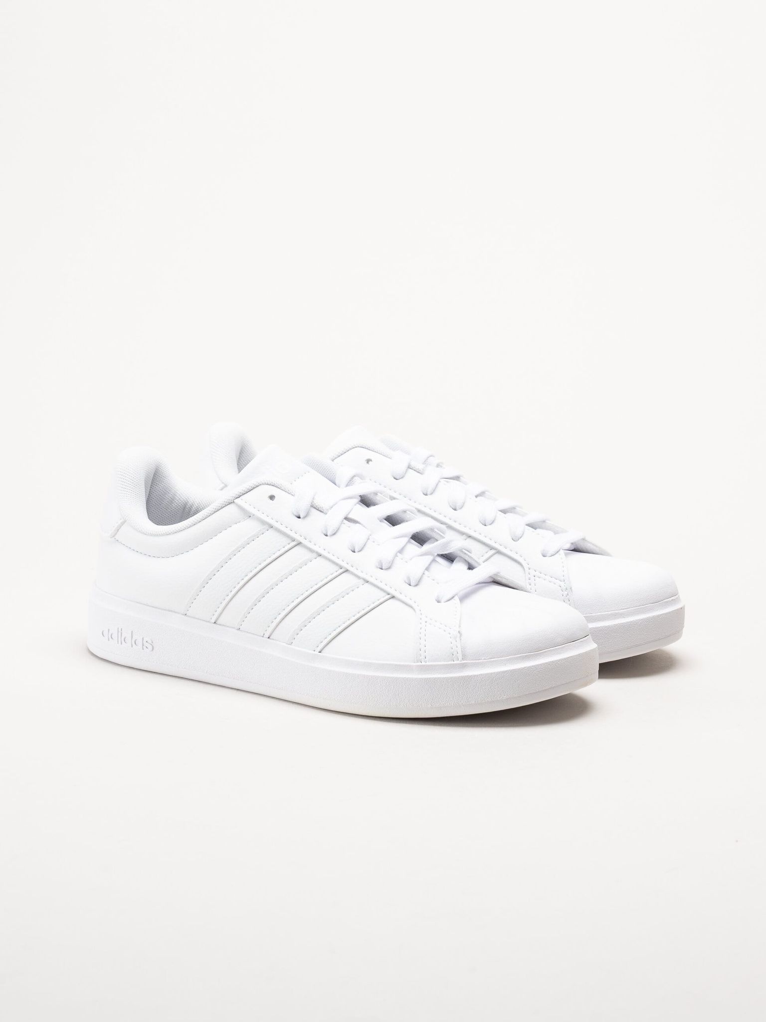 Adidas - Streettalk - Vita sneakers i skinnimitation