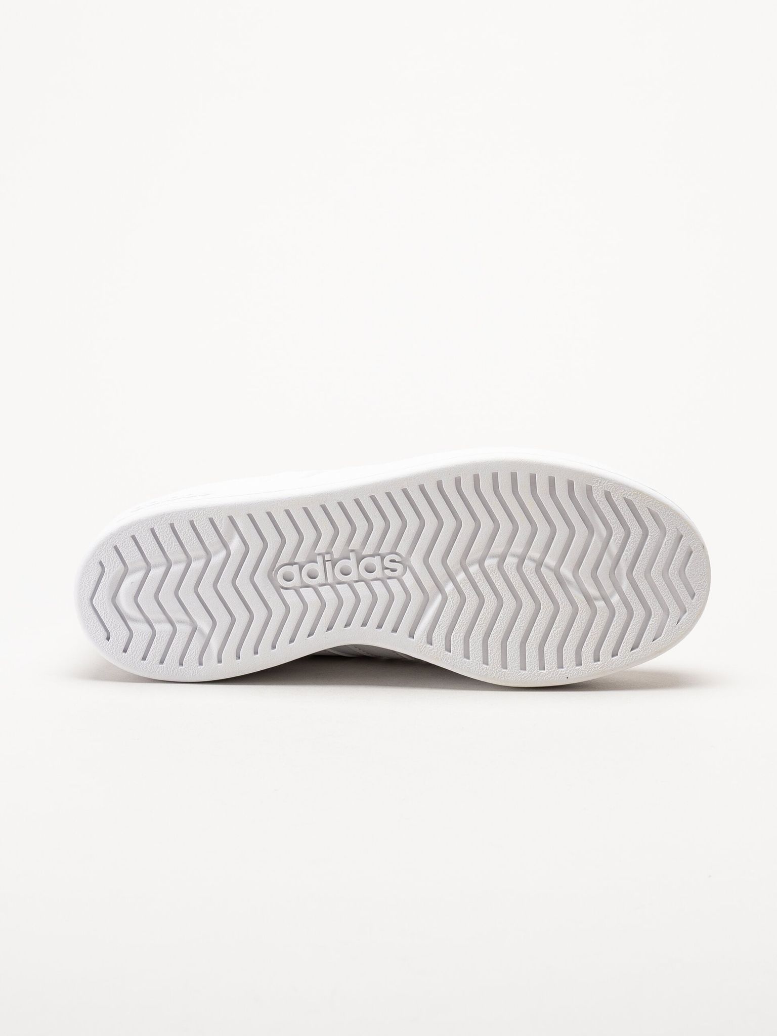 Adidas - Streettalk - Vita sneakers i skinnimitation