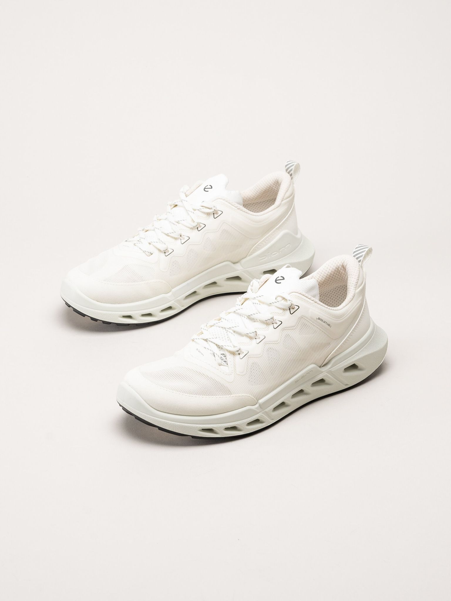 Ecco - Biom 720 Breathru - Vita sneakers i mesh