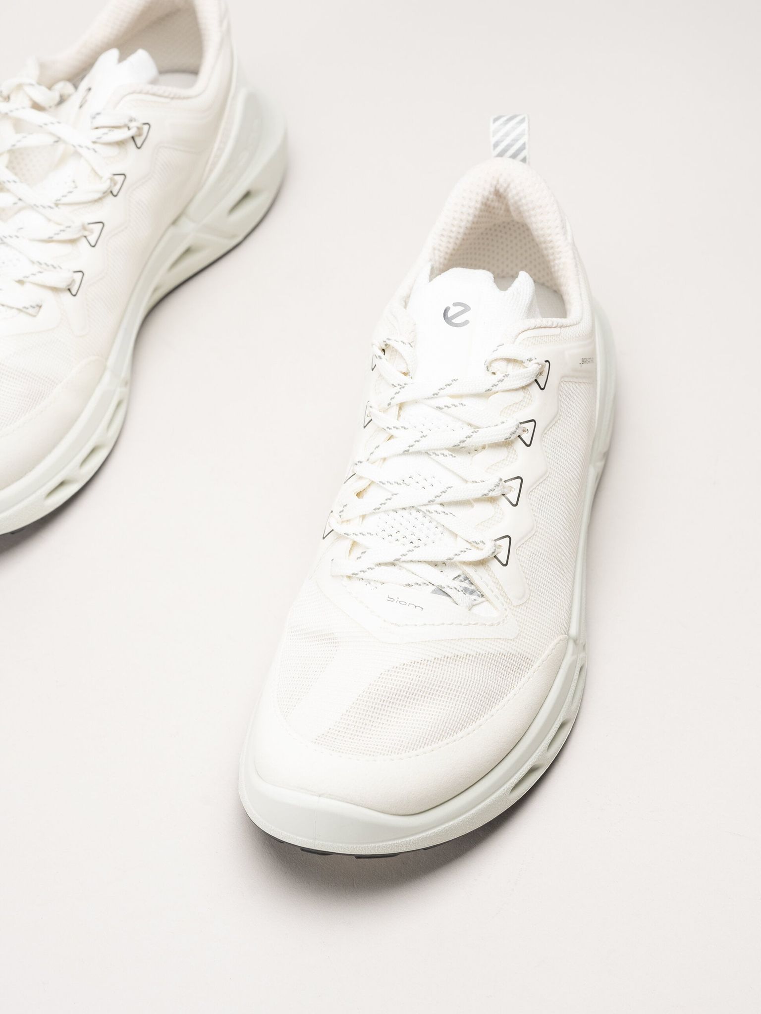 Ecco - Biom 720 Breathru - Vita sneakers i mesh