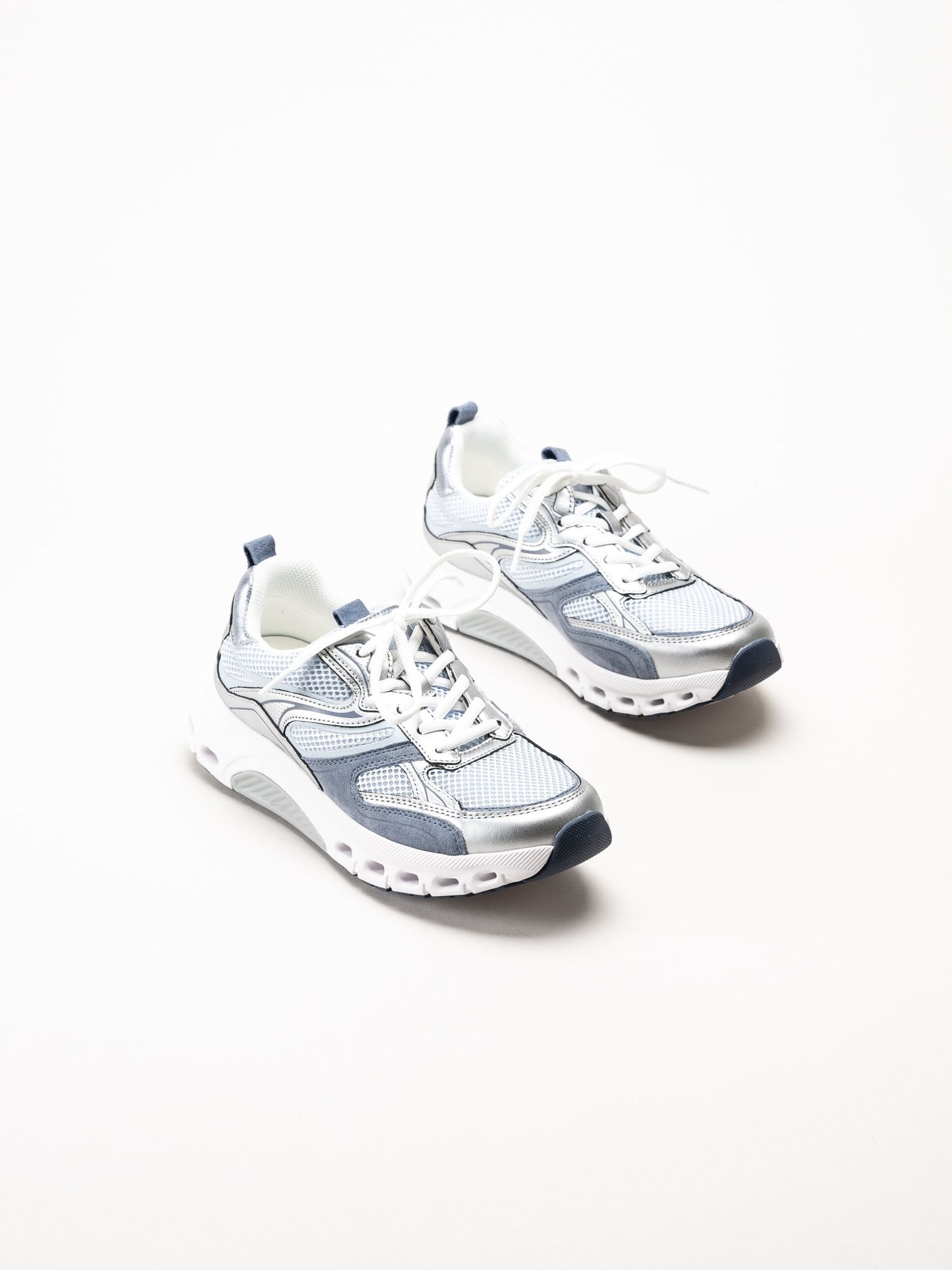 Gabor - Ljusblå sneakers i mesh