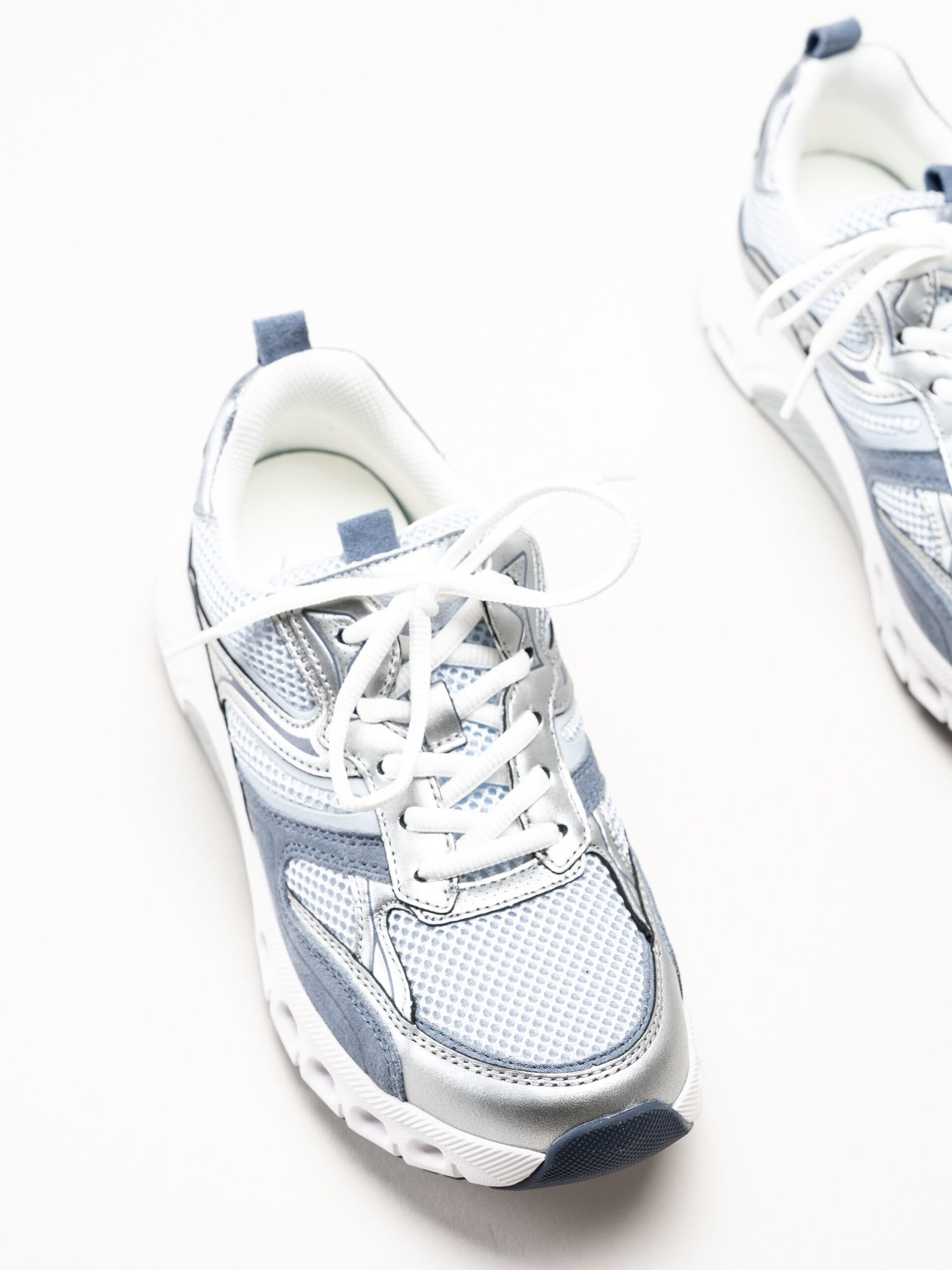 Gabor - Ljusblå sneakers i mesh