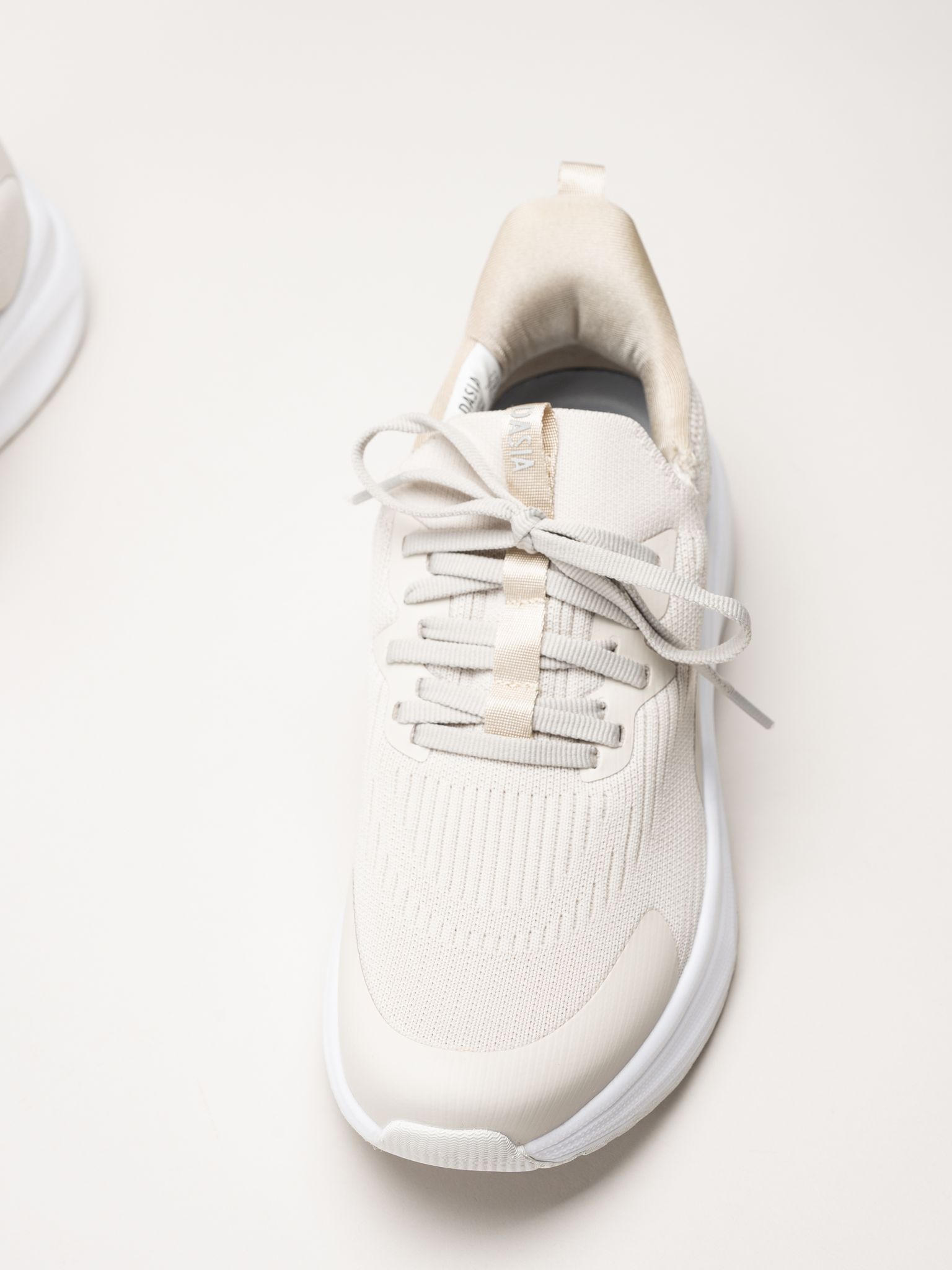 Dasia - Beige sportskor