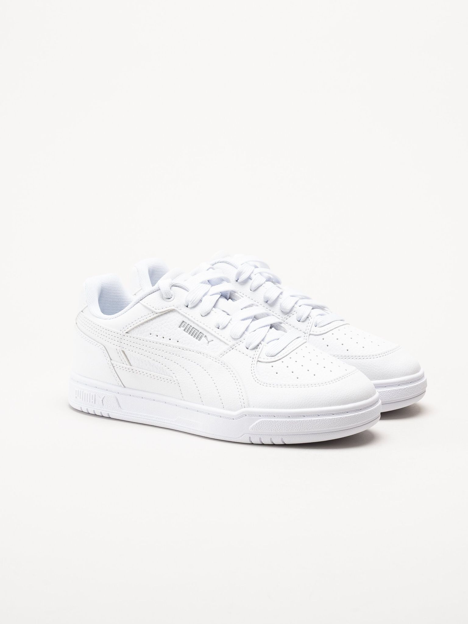 Puma - Caven III - Vita sneakers i skinnimitation