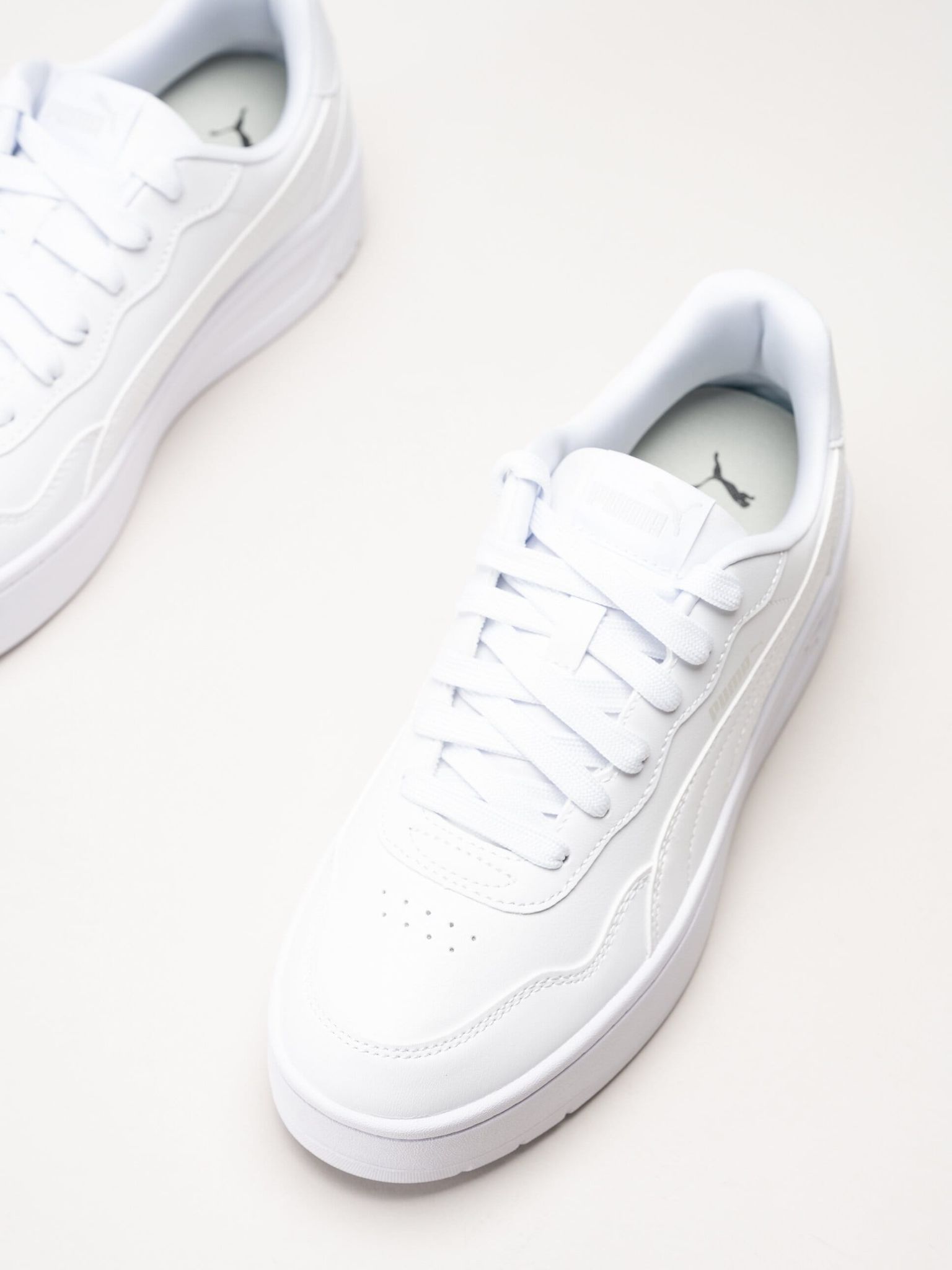 Puma - Court Lally Skye - Vita platåsneakers