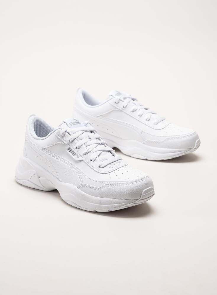 Puma - Cilia Mode - Vita sneakers i skinnimitation