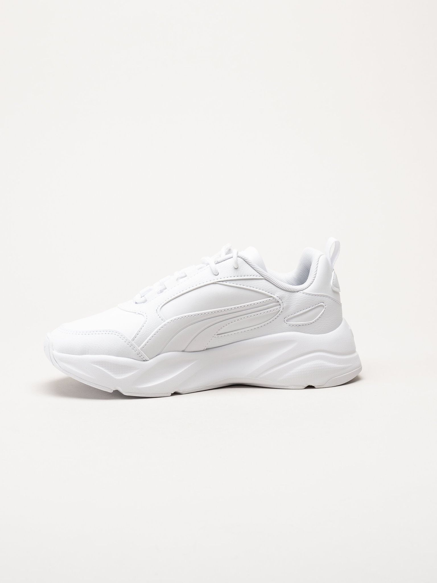 Puma - Cassia 2.0 - Vita sneakers i skinnimitation