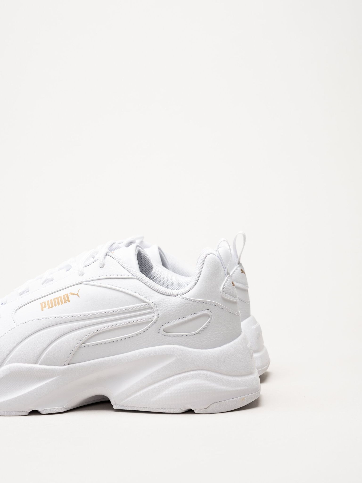 Puma - Cassia 2.0 - Vita sneakers i skinnimitation