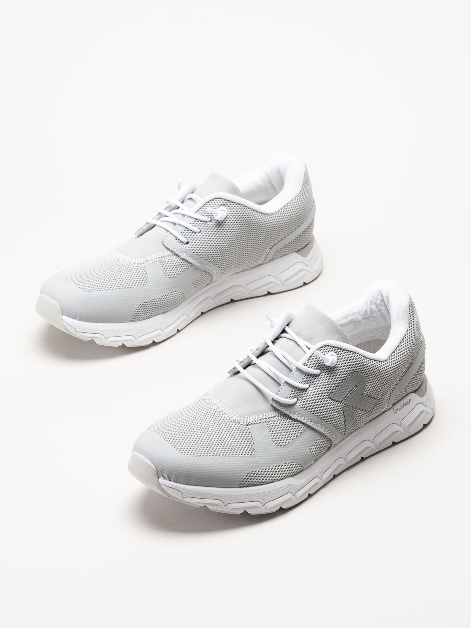 Rieker - Ljusgrå sneakers i mesh