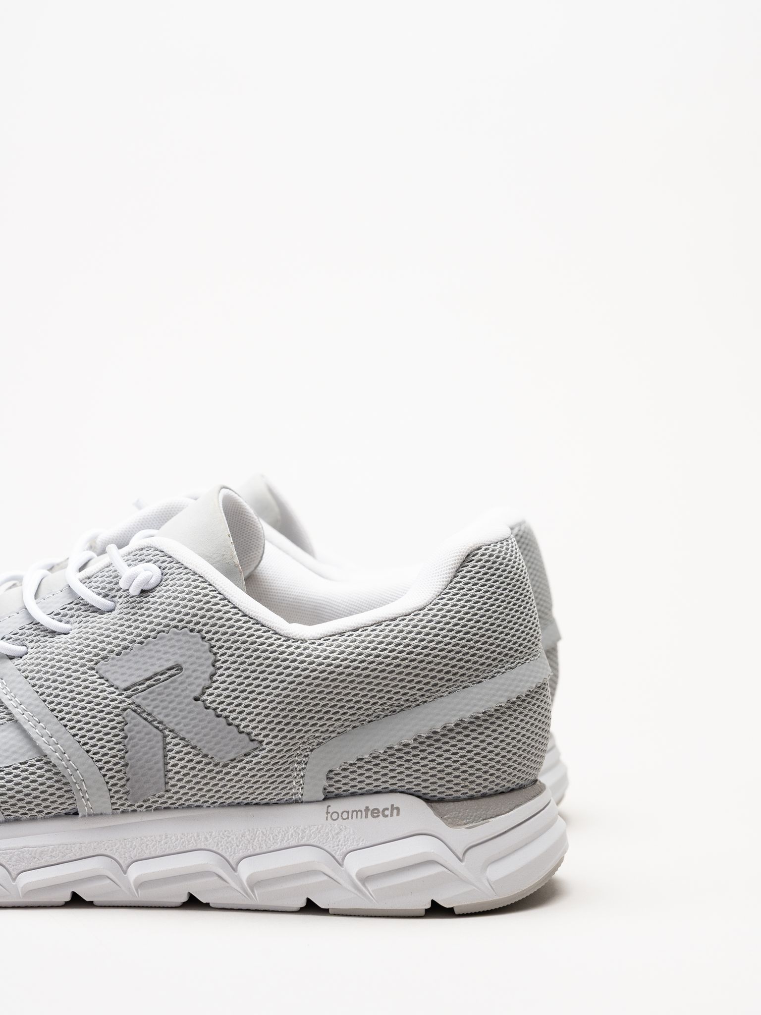 Rieker - Ljusgrå sneakers i mesh