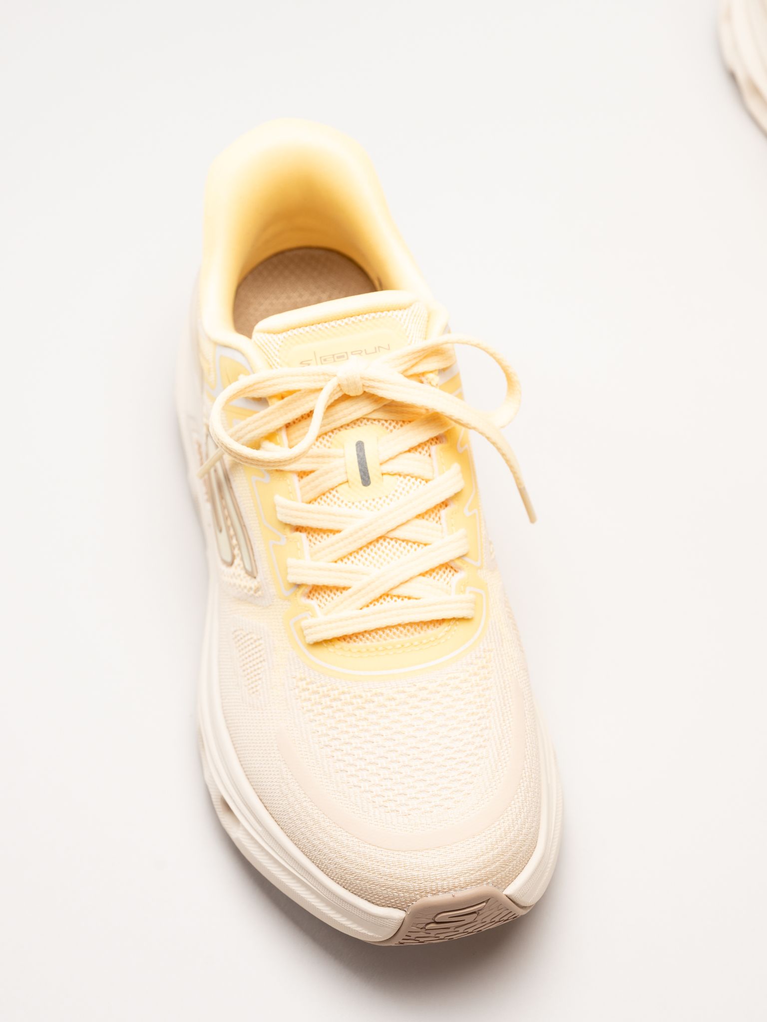 Skechers - Go Run Arch Fit - Gula slip ins sneakers