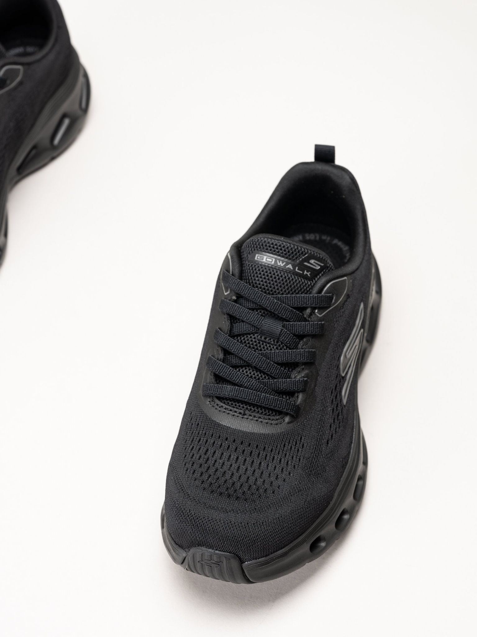Skechers - Go Walk Glide-Step 2.0 - Svarta sneakers i mesh