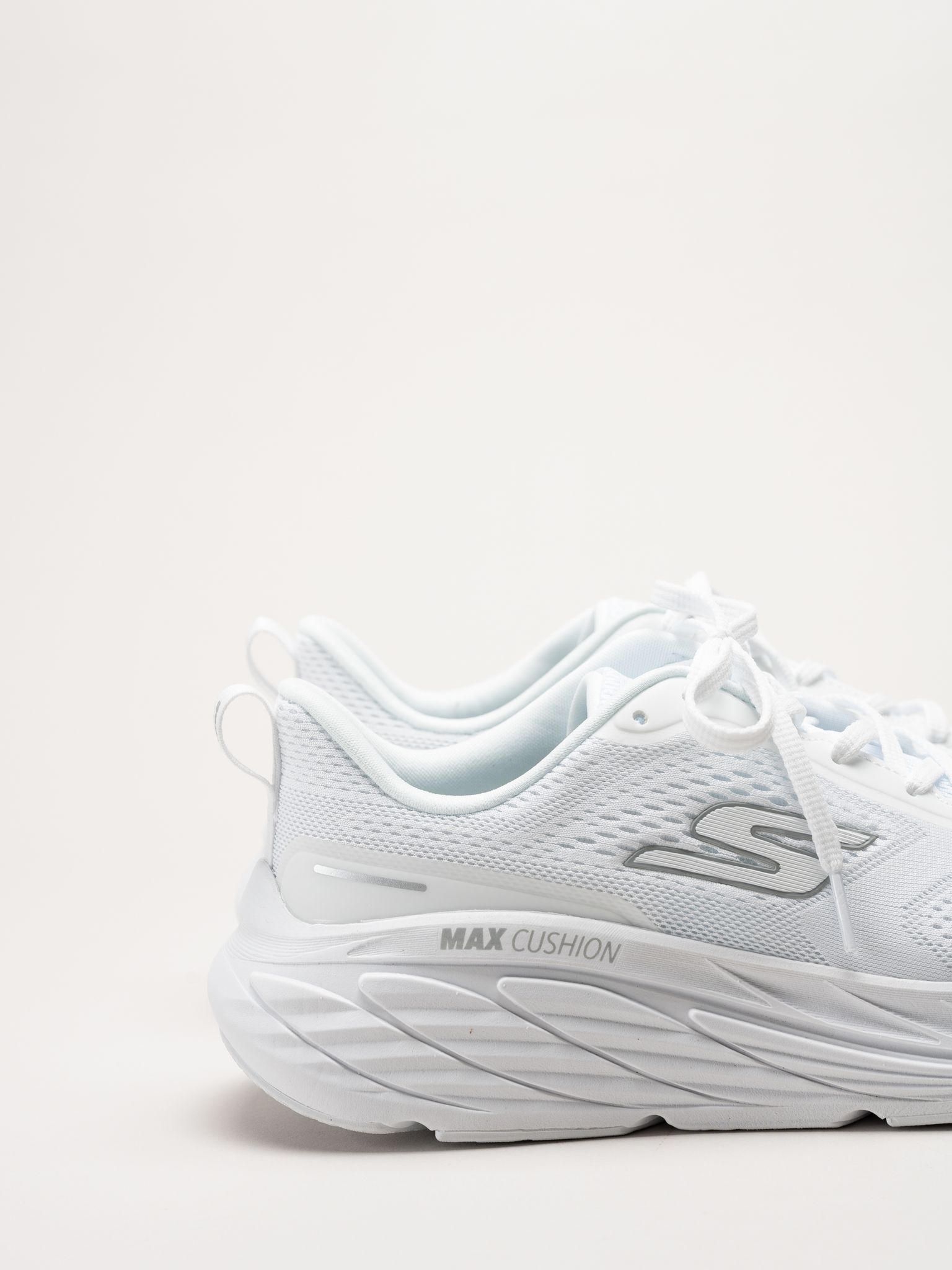 Skechers - Max Cushioning Elite 3 - Vita sportskor i mesh