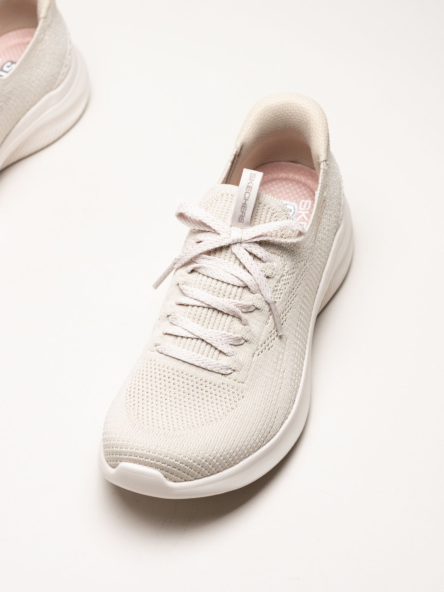 Skechers - Ultra Flex 4.0 - Beige slip ins snekaers