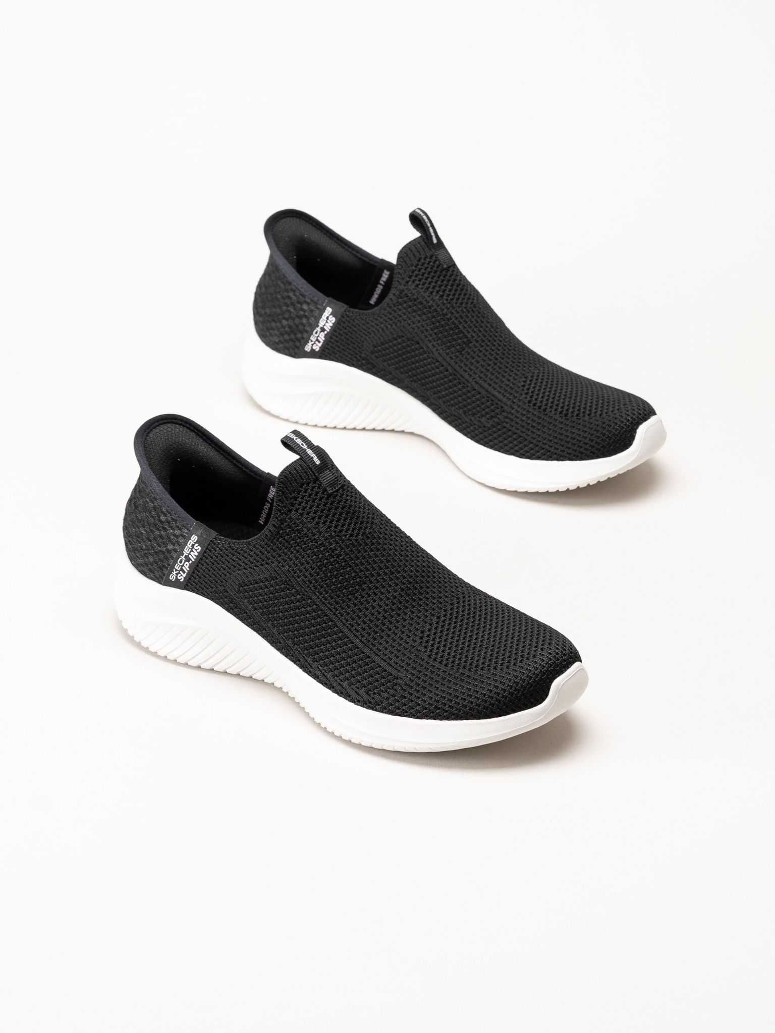 Skechers - Ultra Flex 3.0 - Svarta slip-ins sneakers