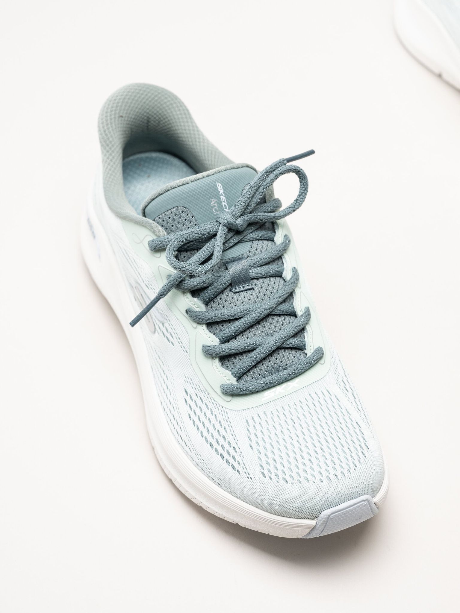 Skechers - Arch Fit 2.0 - Ljusgröna slip-ins sneakers