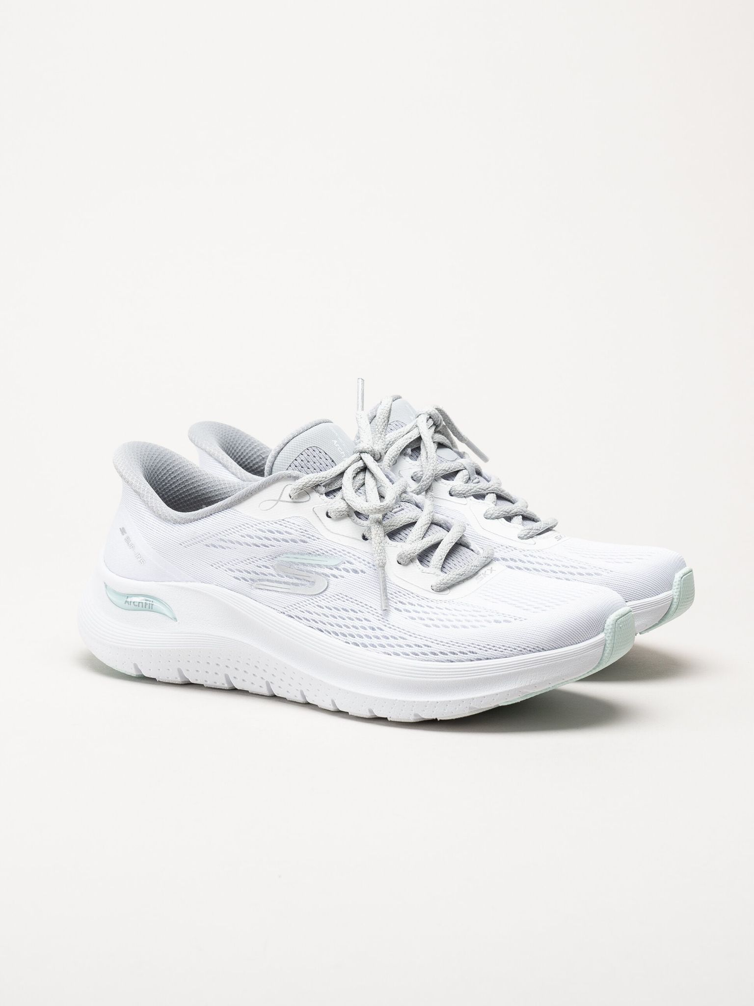 Skechers - Arch Fit 2.0 - Vita slip-ins sneakers i mesh