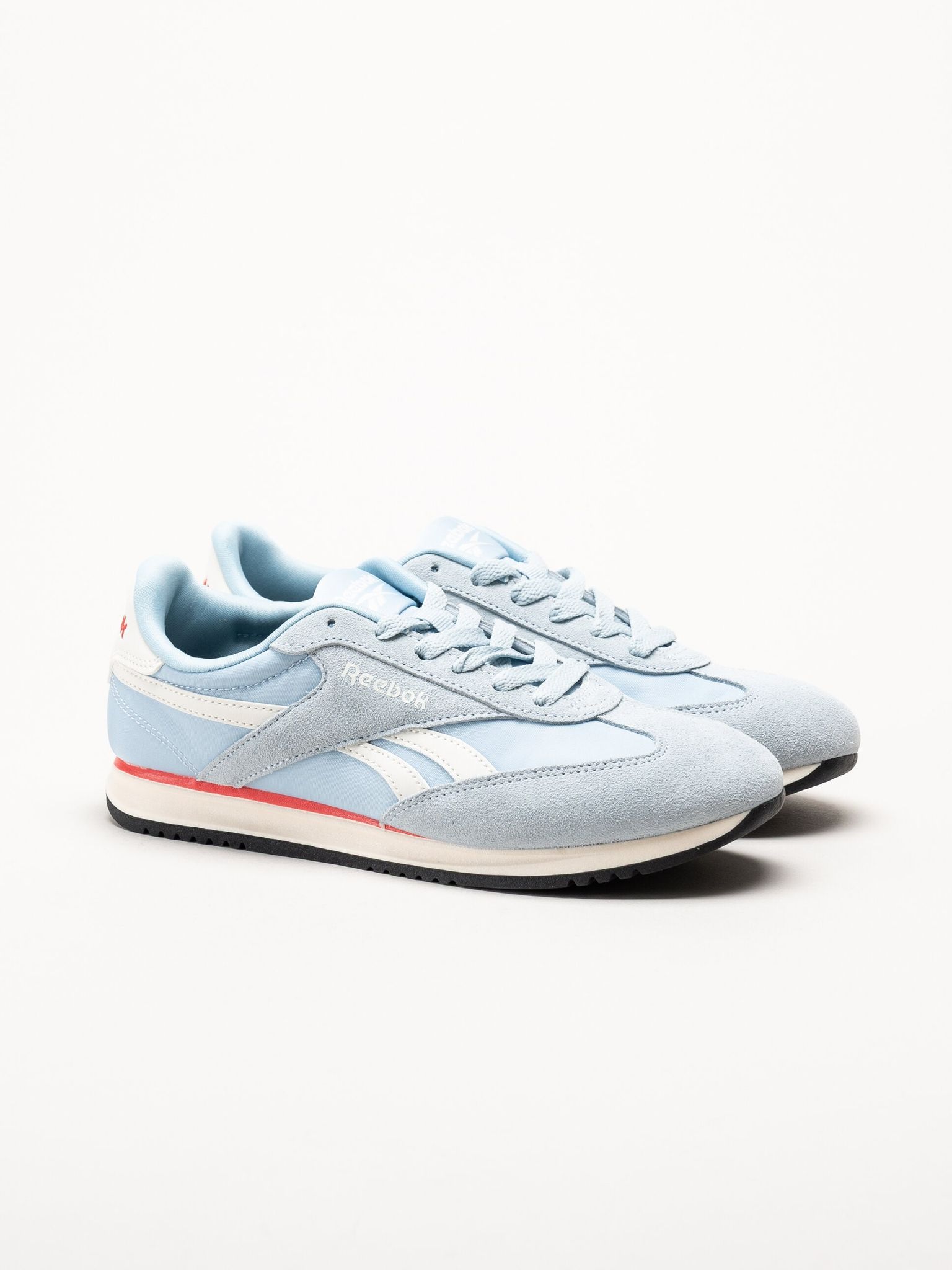 Reebok - World 70 - Ljusblå sneakers i nylon och mocka