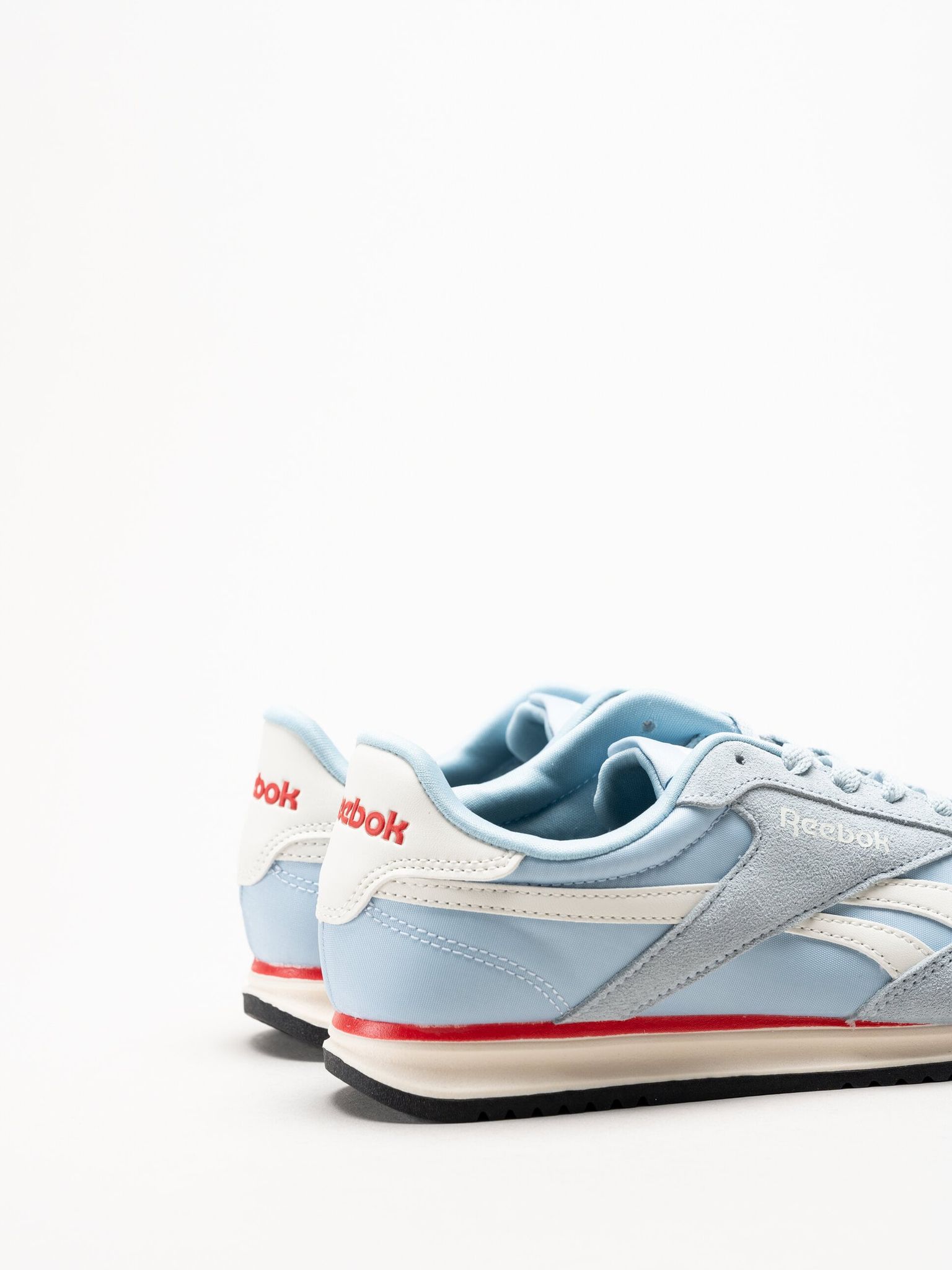 Reebok - World 70 - Ljusblå sneakers i nylon och mocka