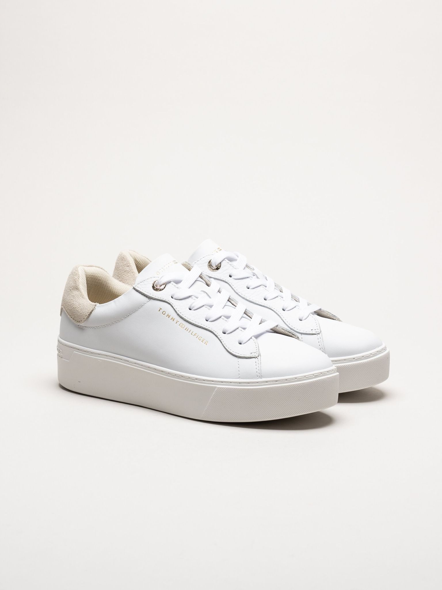 Tommy Hilfiger - Seren Platform 9C - Vita sneakers i skinn