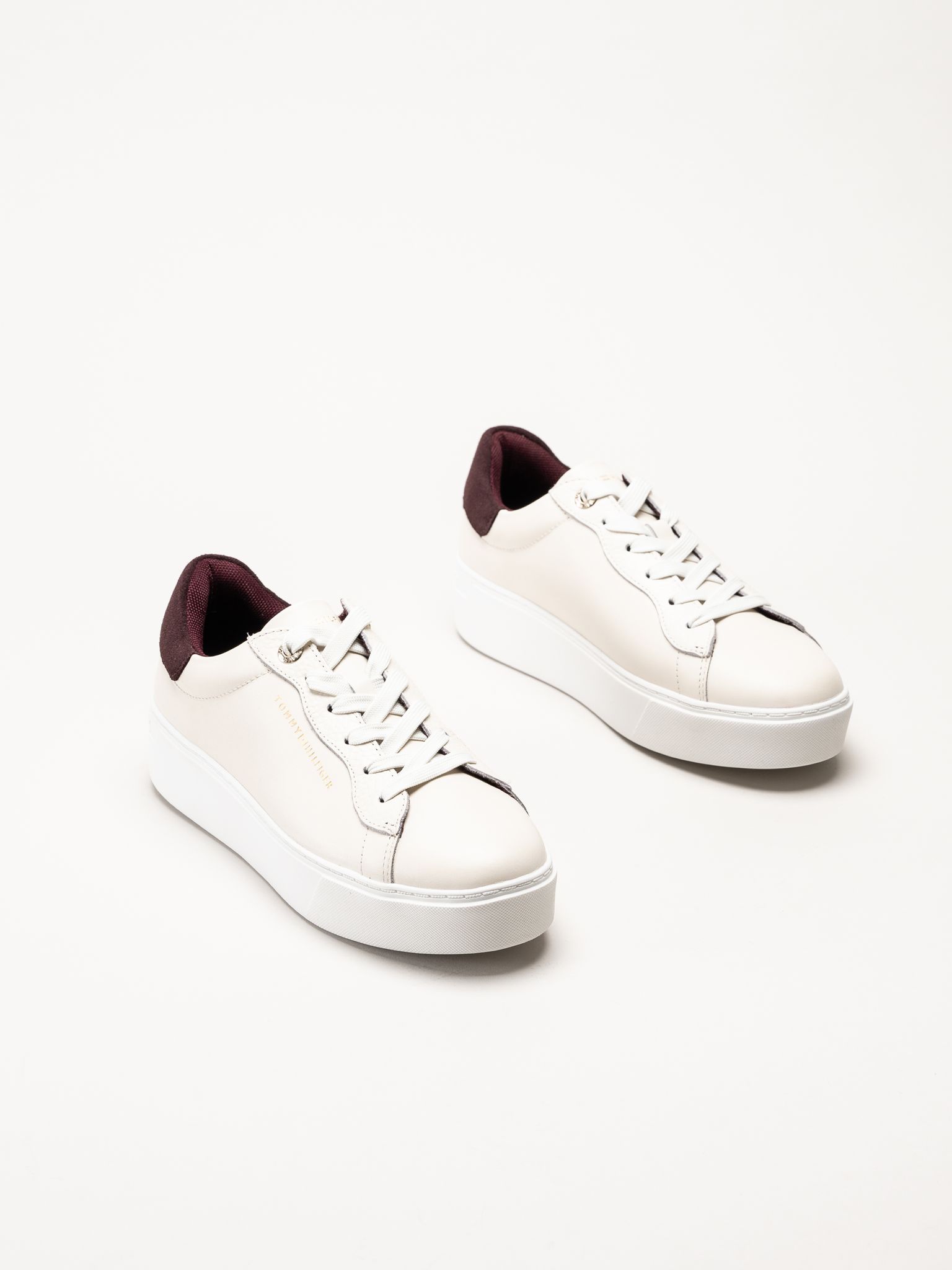 Tommy Hilfiger - Seren Platform 9C - Beige sneakers i skinn