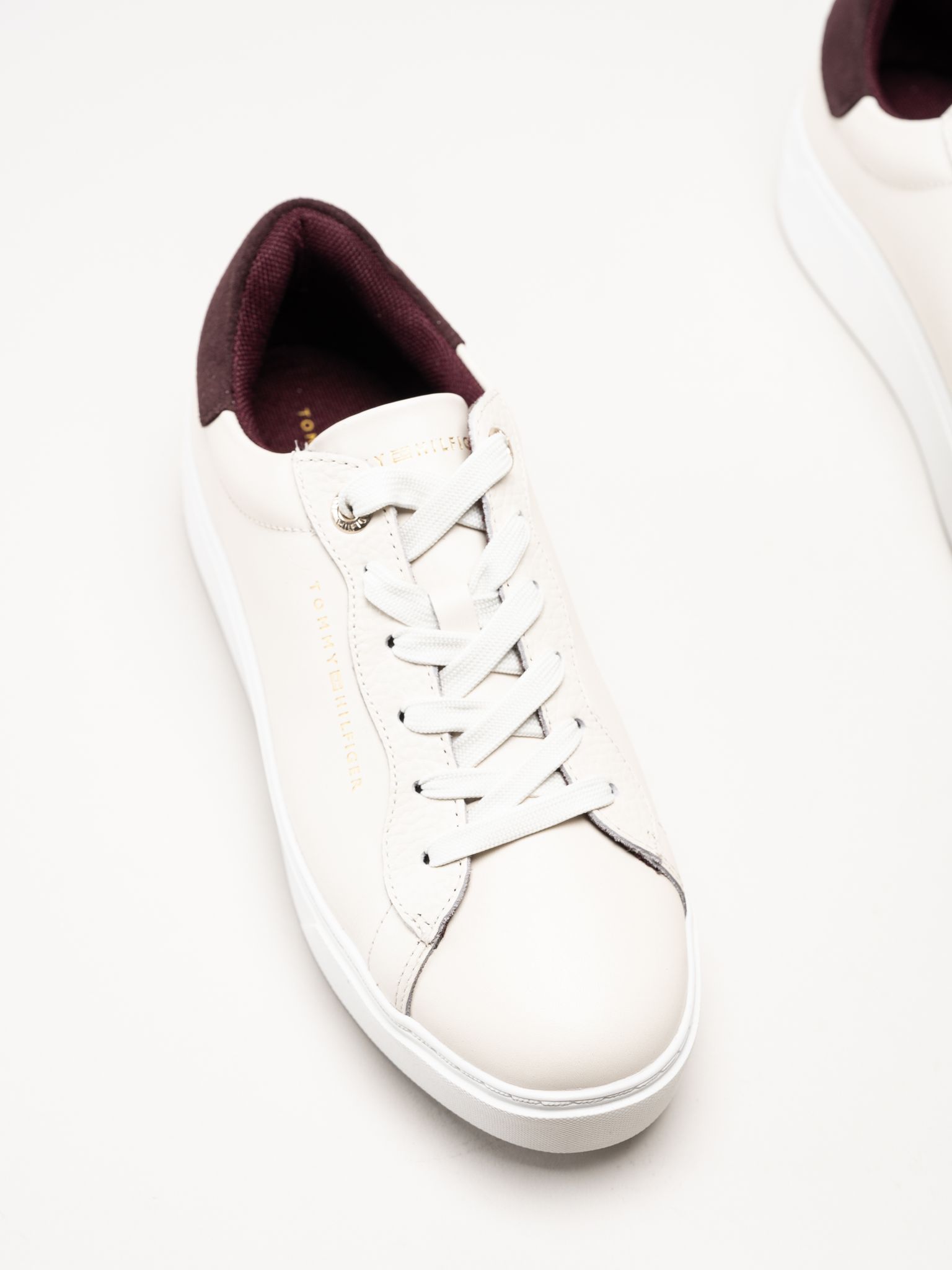 Tommy Hilfiger - Seren Platform 9C - Beige sneakers i skinn