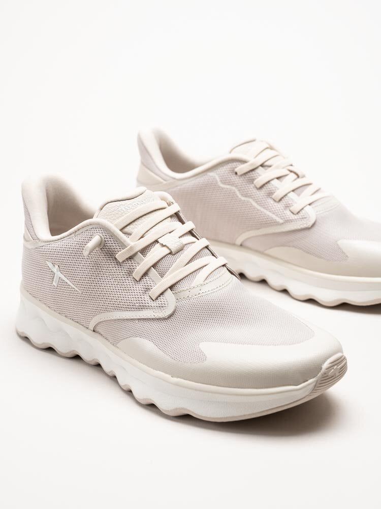 Tamaris - Beige sportiga sneakers i textil