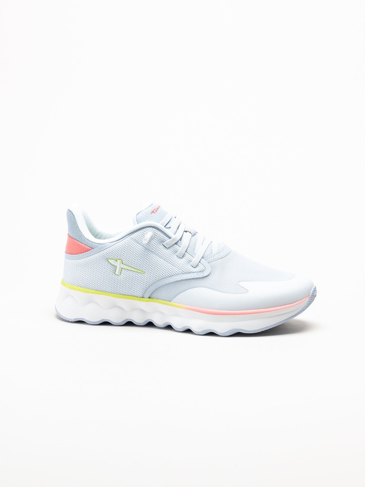 Tamaris - Ljusblå sneakers i mesh