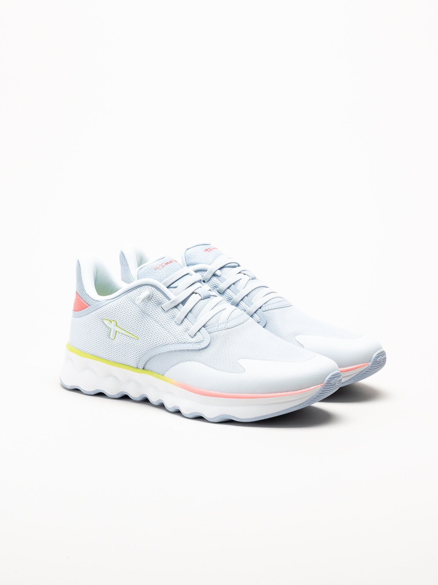 Tamaris - Ljusblå sneakers i mesh