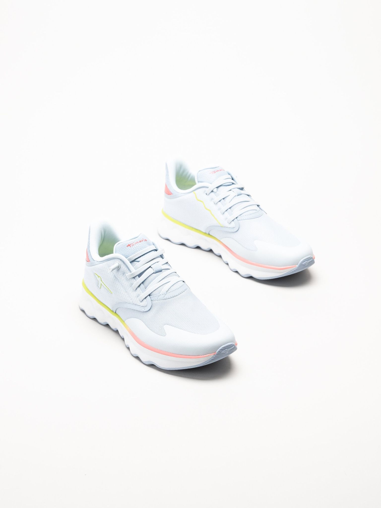 Tamaris - Ljusblå sneakers i mesh