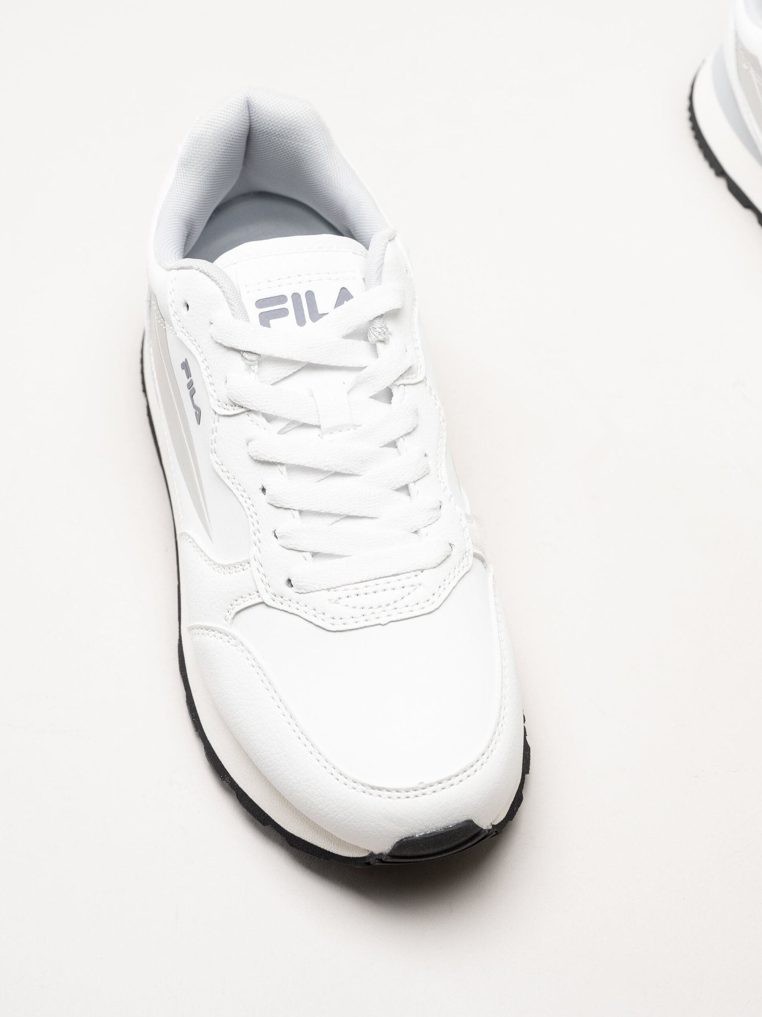 FILA - Hypert - Vita sneakers i skinnimitation