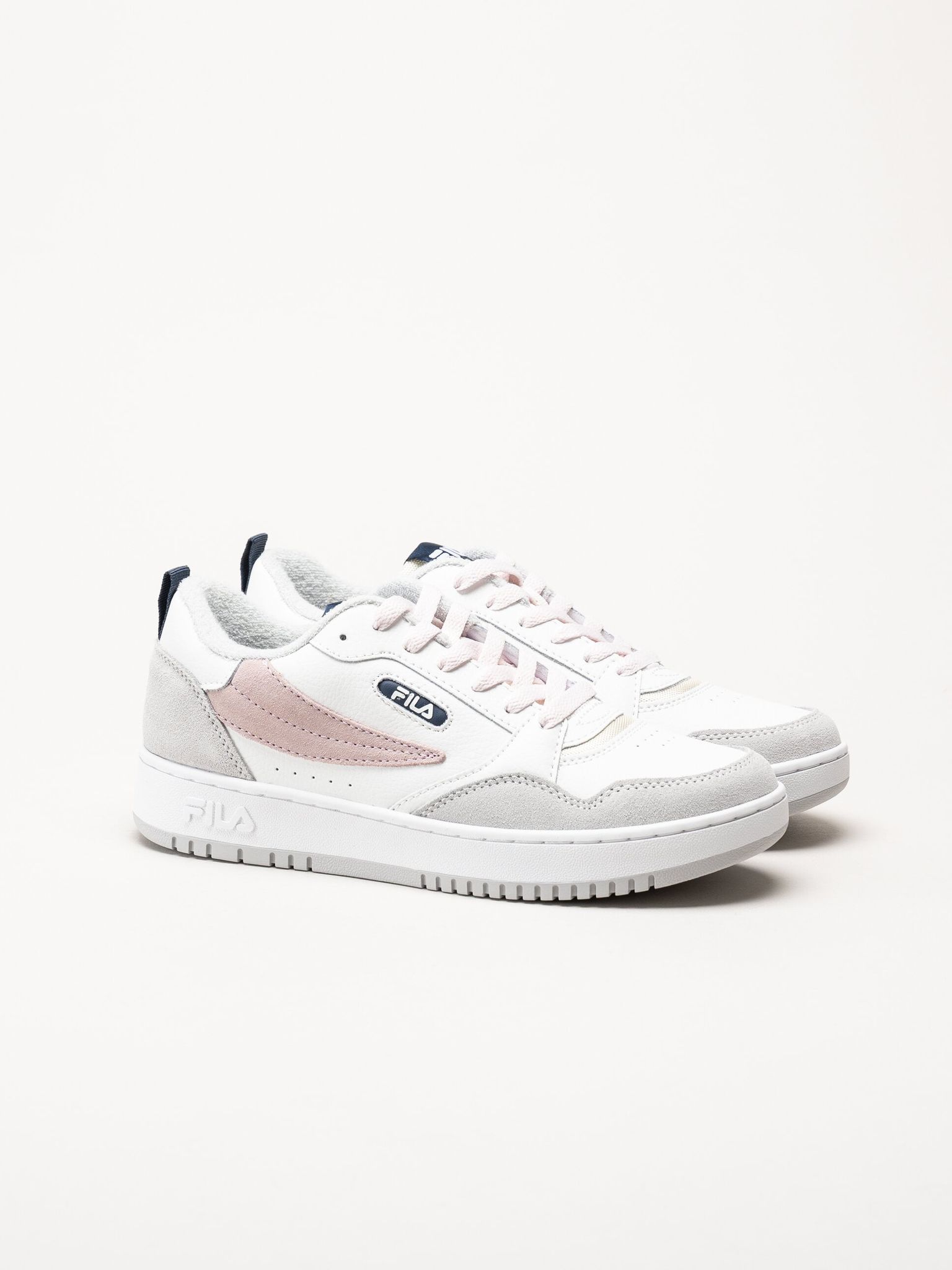 FILA - Riser L - Vita sneakers i skinn och mocka