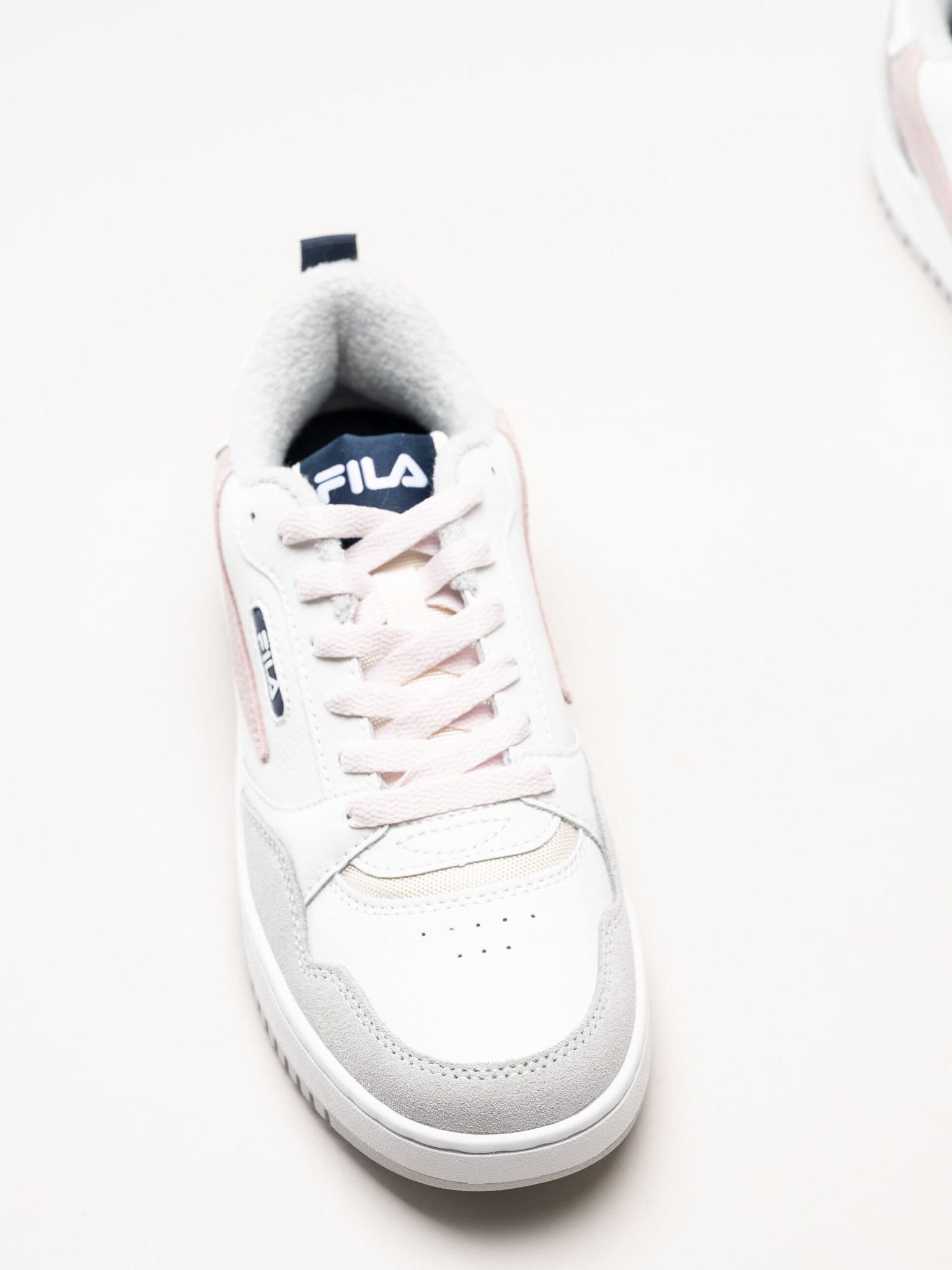 FILA - Riser L - Vita sneakers i skinn och mocka